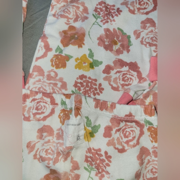 Burts bees pajamas lot - Picture 3 of 4